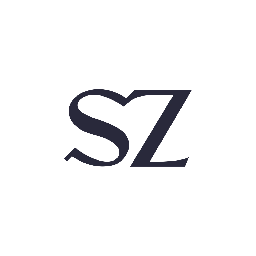 Logo der SZ – Süddeutsche Zeitung vor schwarzem Hintergrund.